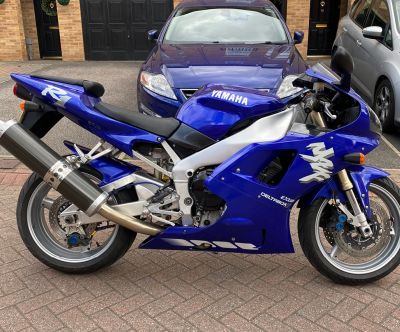 Watchlist Wednesday: Yamaha R1 (1999) 4XV