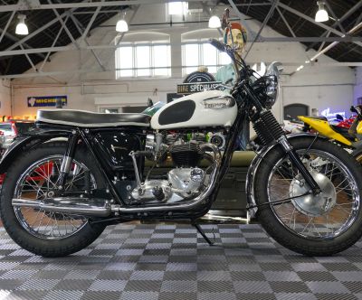 Dream Rides - Triumph Bonneville T120R (1966)