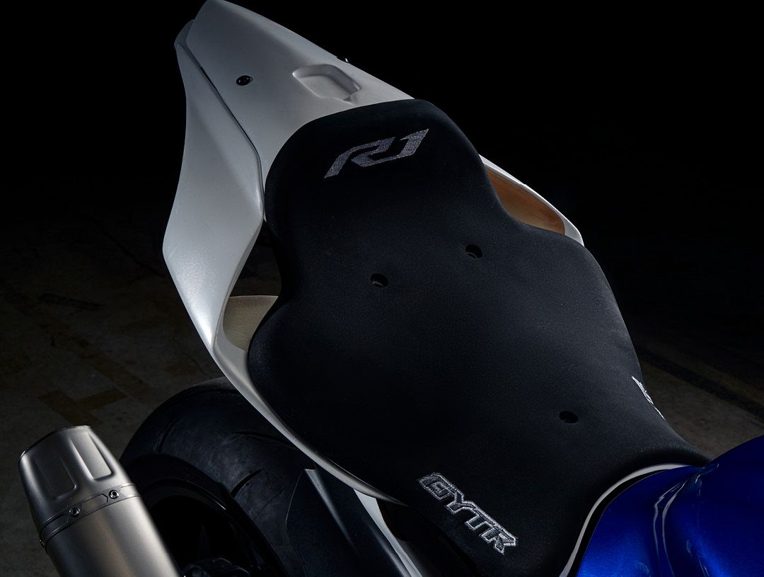 2023 Yamaha R1 GYTR seat unit