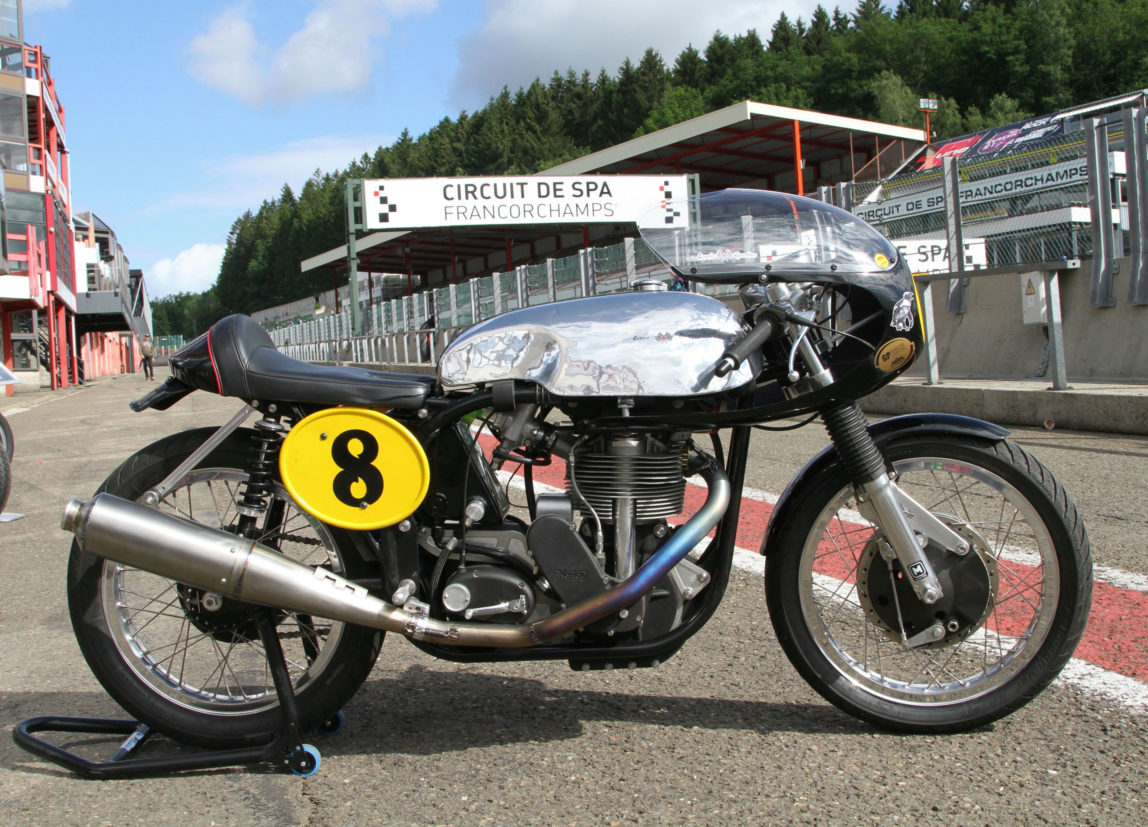 500 ES Norton motorbike with number 8
