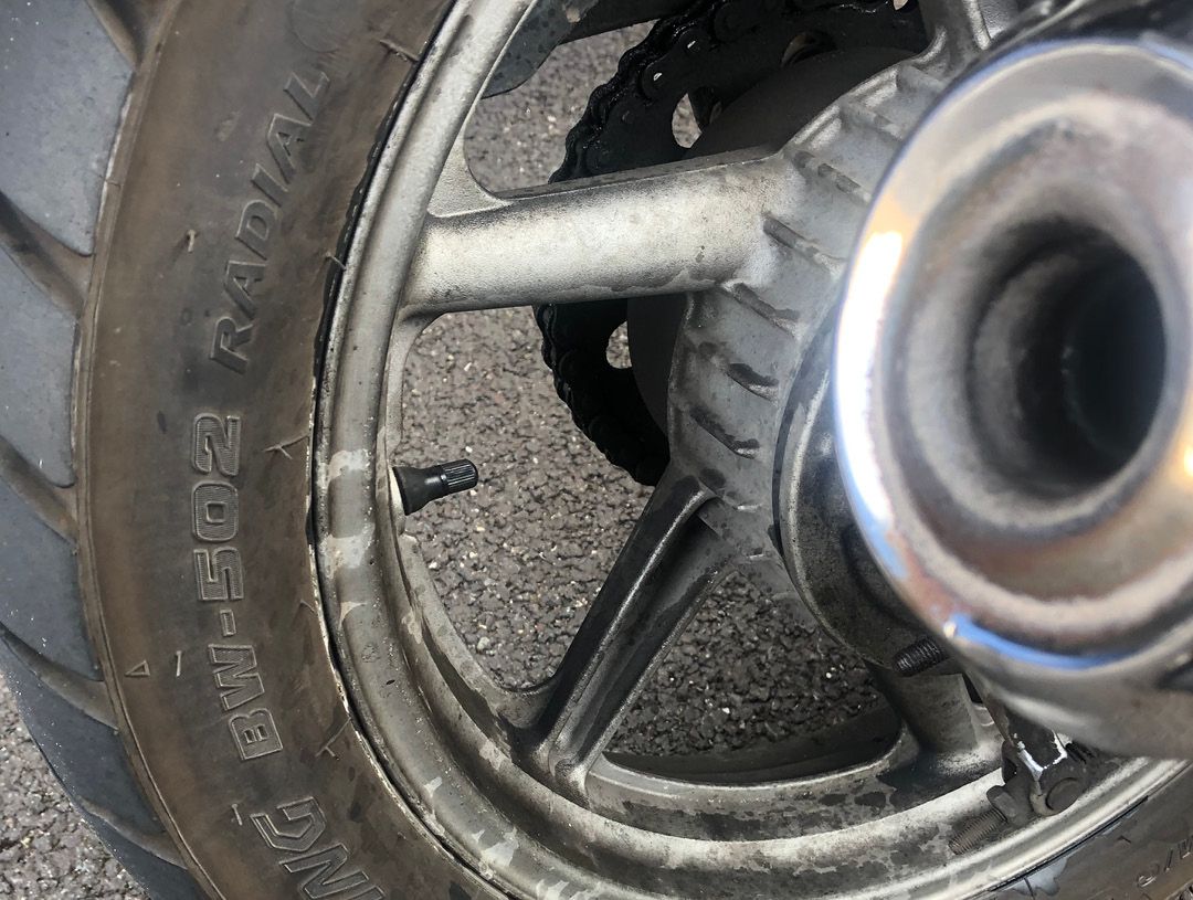 Honda CB500 oil on rear tyre broken shock leak