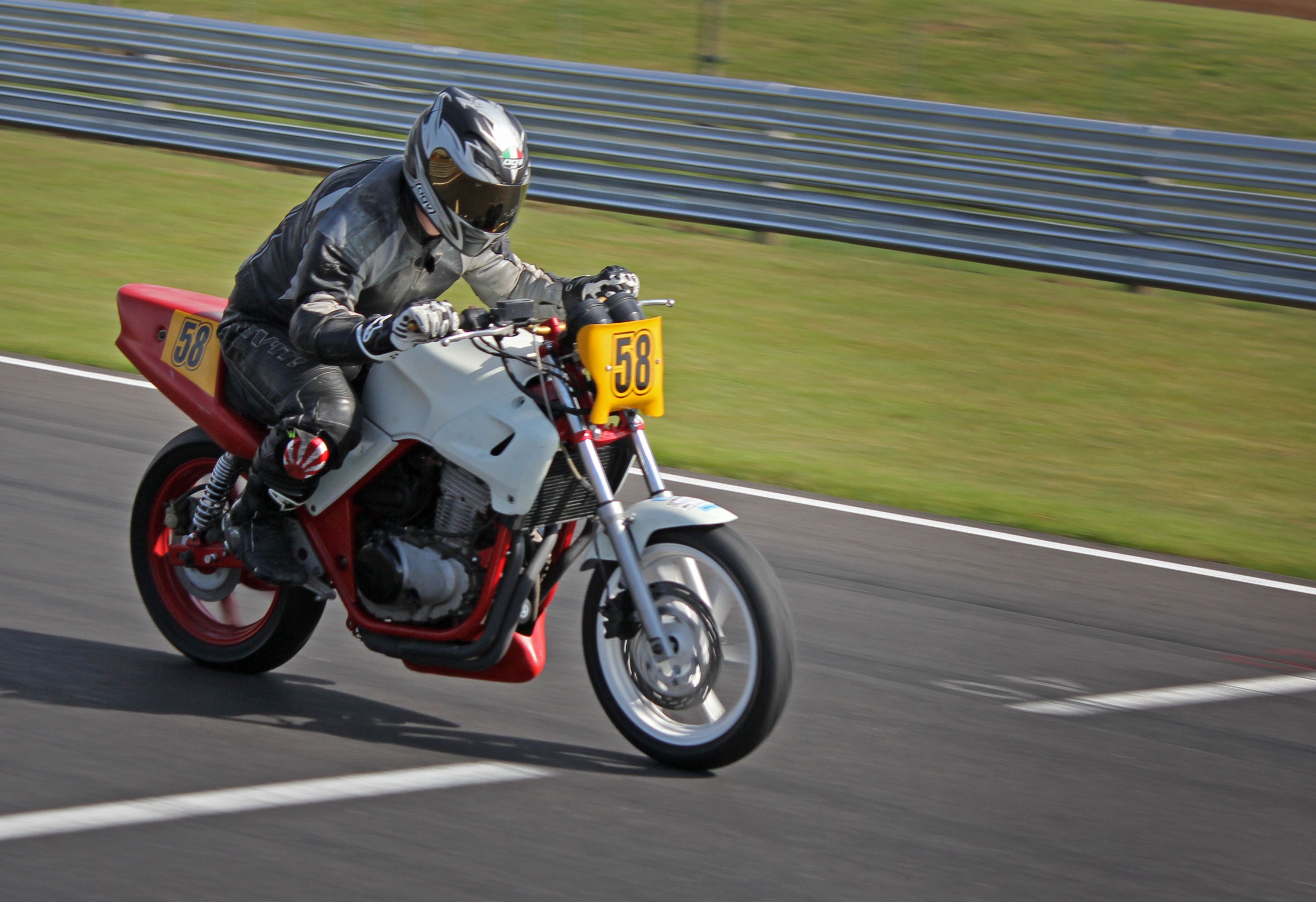 Honda CB500 Trackday
