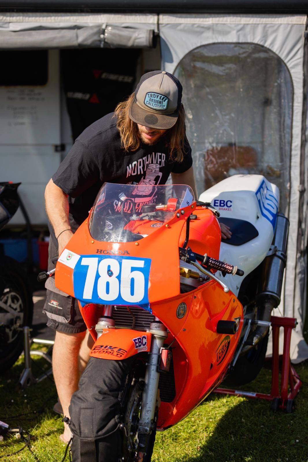 Chris Northover's Honda VFR400R Race Bike