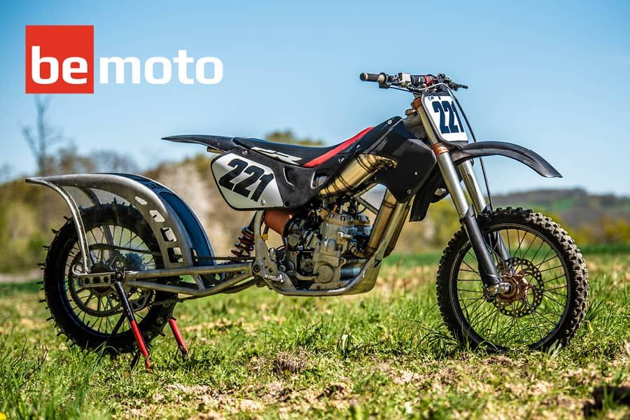 Custom CR1000 2-stroke dirt bike