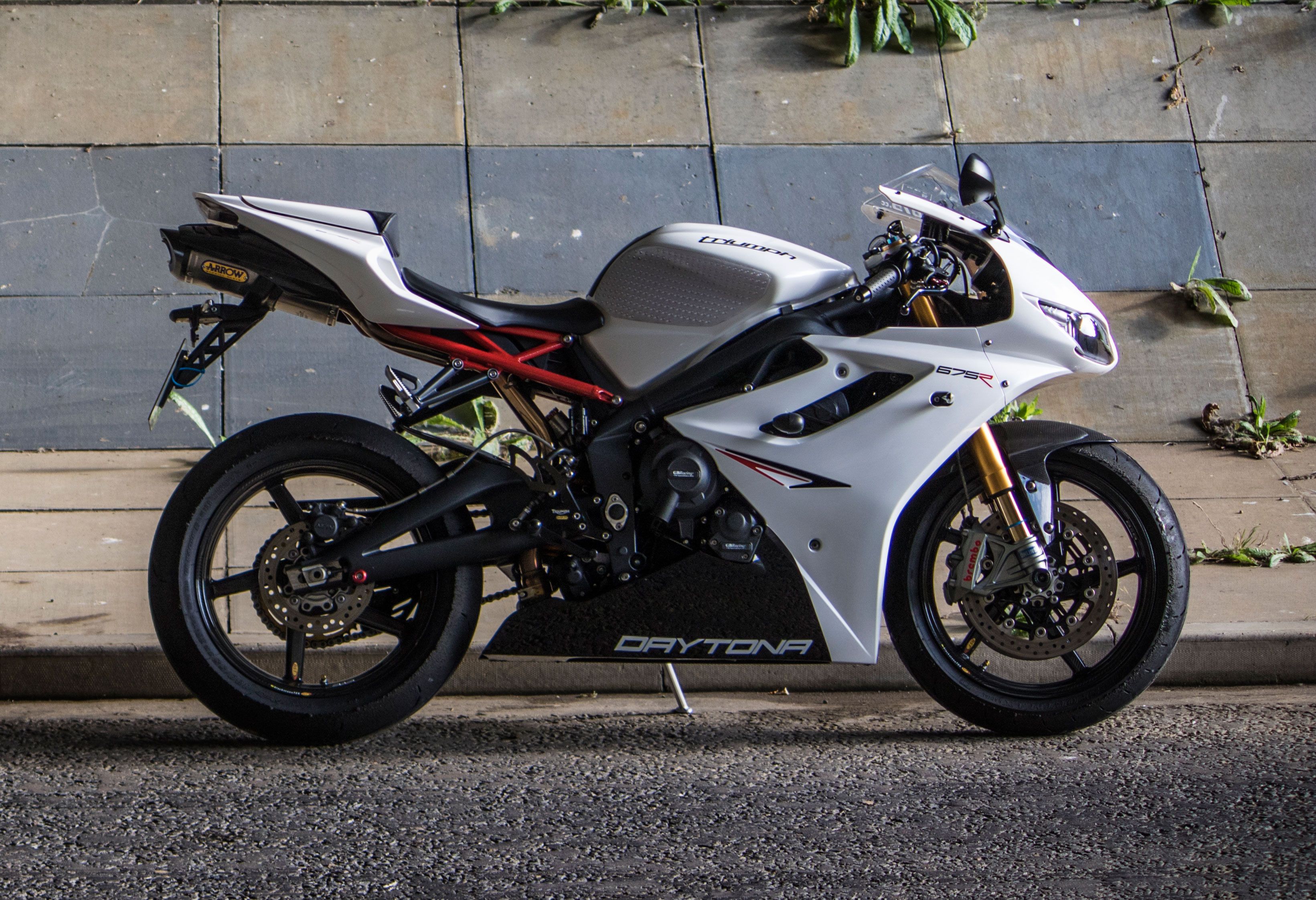 Triumph Daytona 675R motorcycle in white and red
