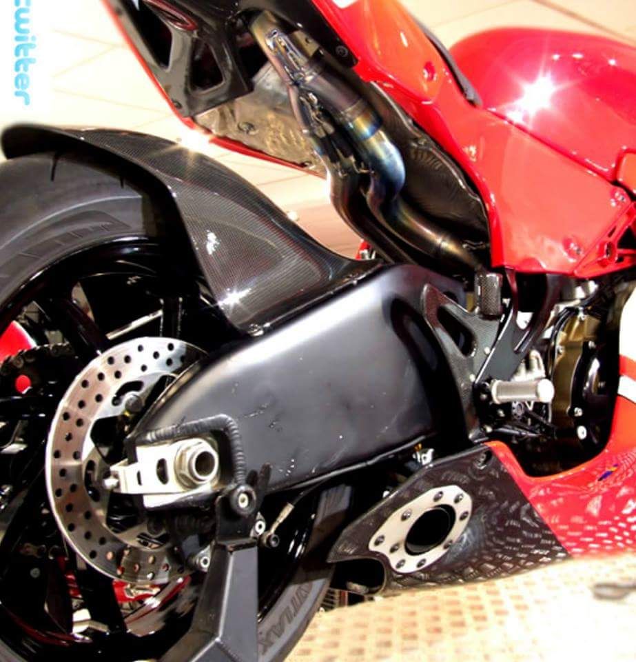 Ducati-Desmosedici-GP7-Exhaust