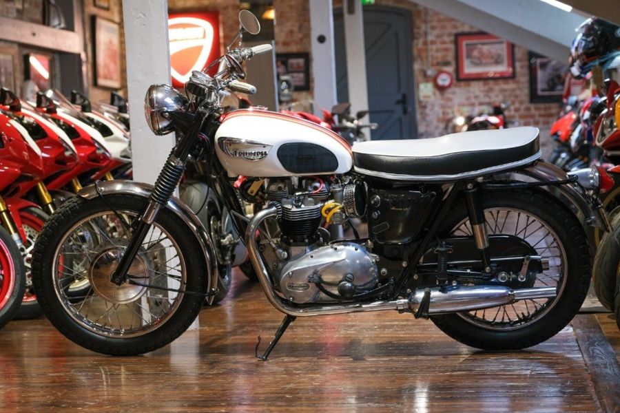 Who wants to win this Triumph Bonneville restomod?