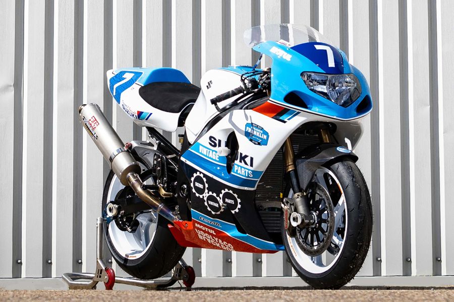 Team Classic Suzuki GSX-R1000 front view