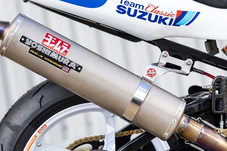 Team Classic Suzuki GSX-R1000 Yoshimura exhaust close up