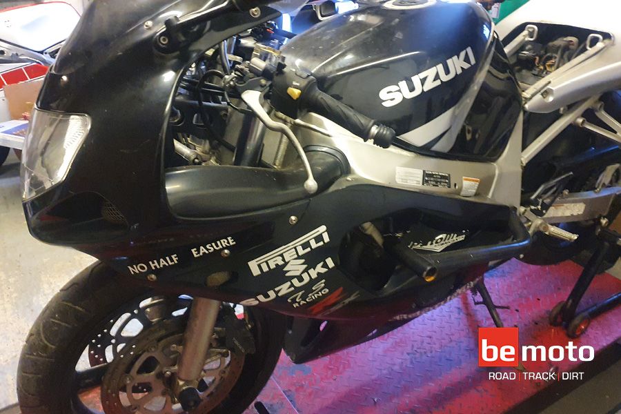 BeMoto Project GSX-Reborn left hand side of the Suzuki GSX-R600 K3 in black