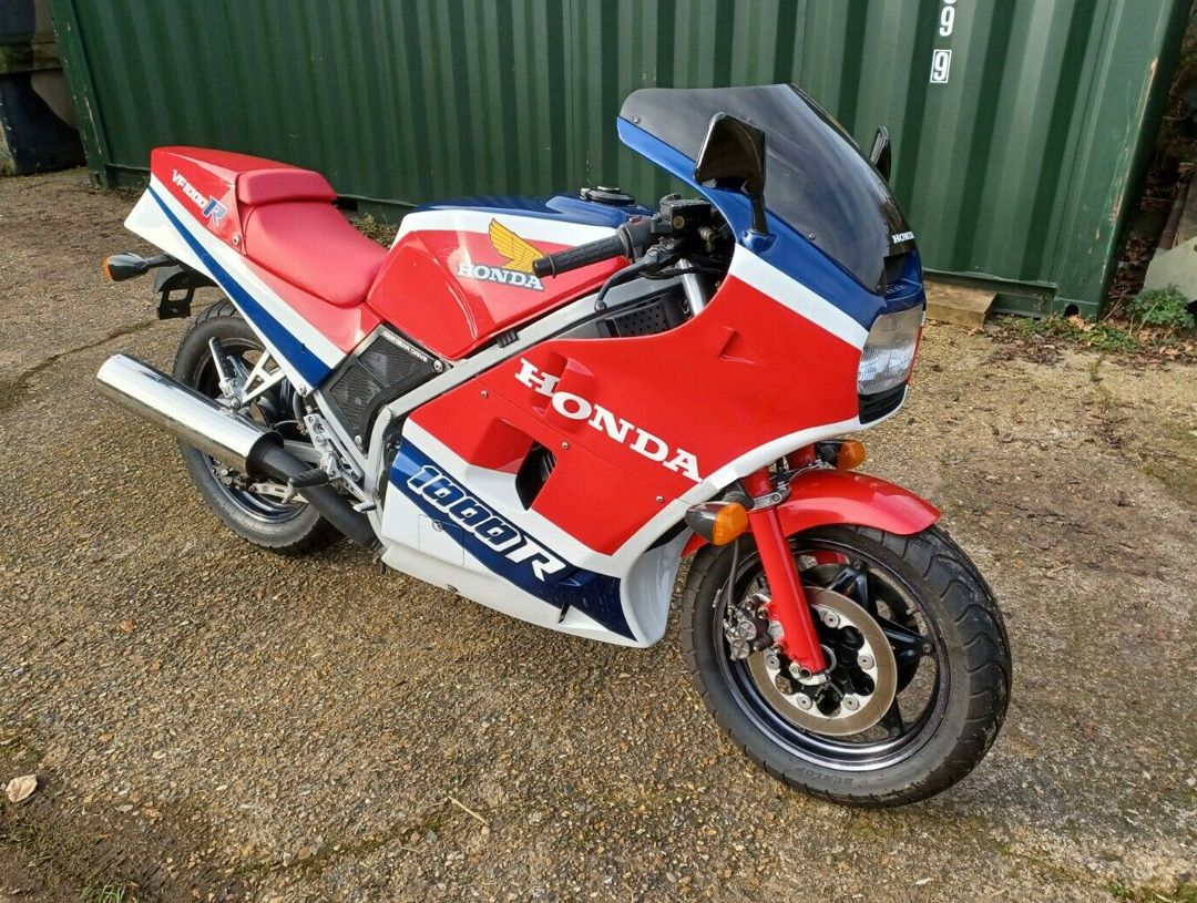 Honda VF1000R static right side 