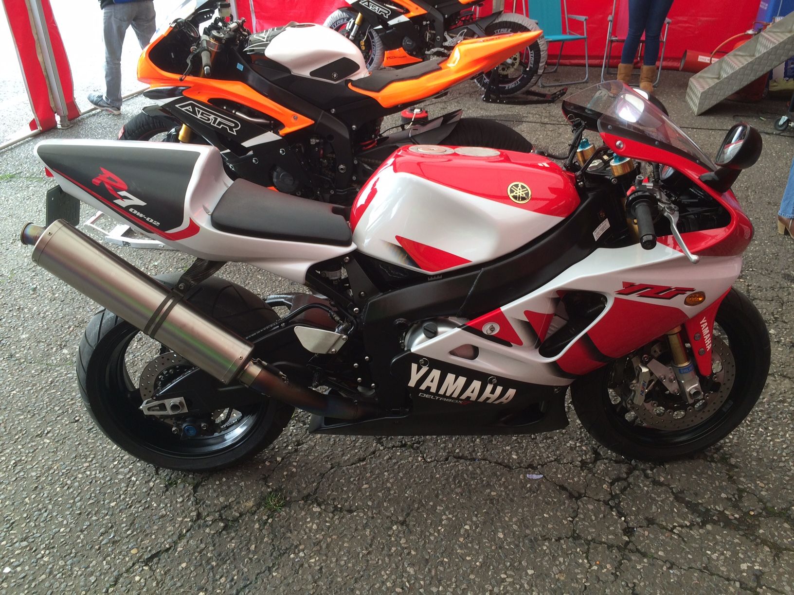 Yamaha OW02 R7