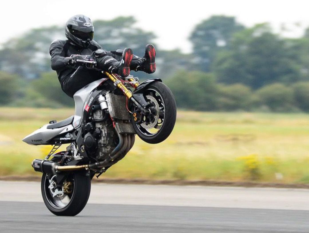 Jonny Davies stunt rider world record fastest motorcycle handlebar wheelie