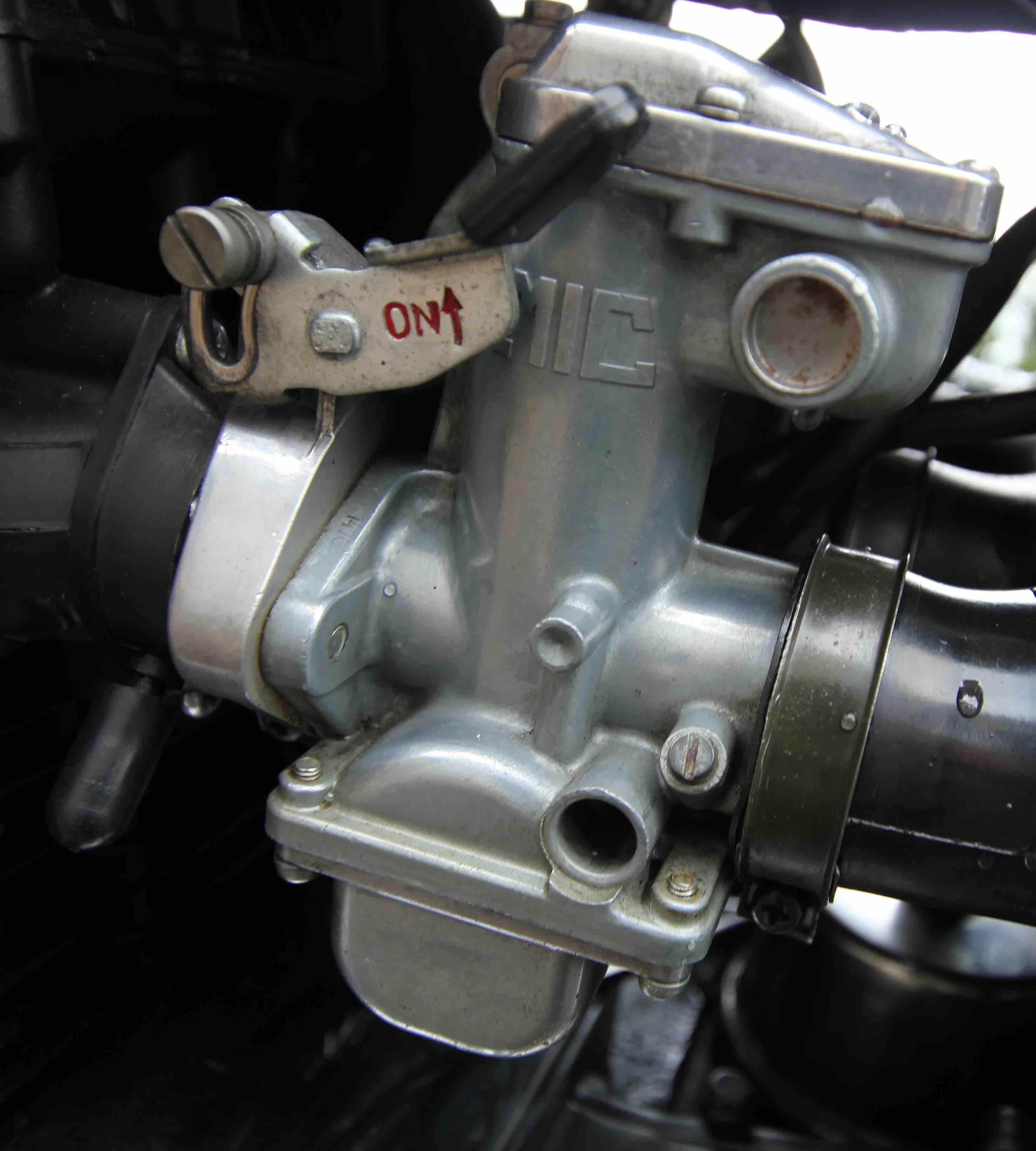 Kawasaki Z1 Carbs