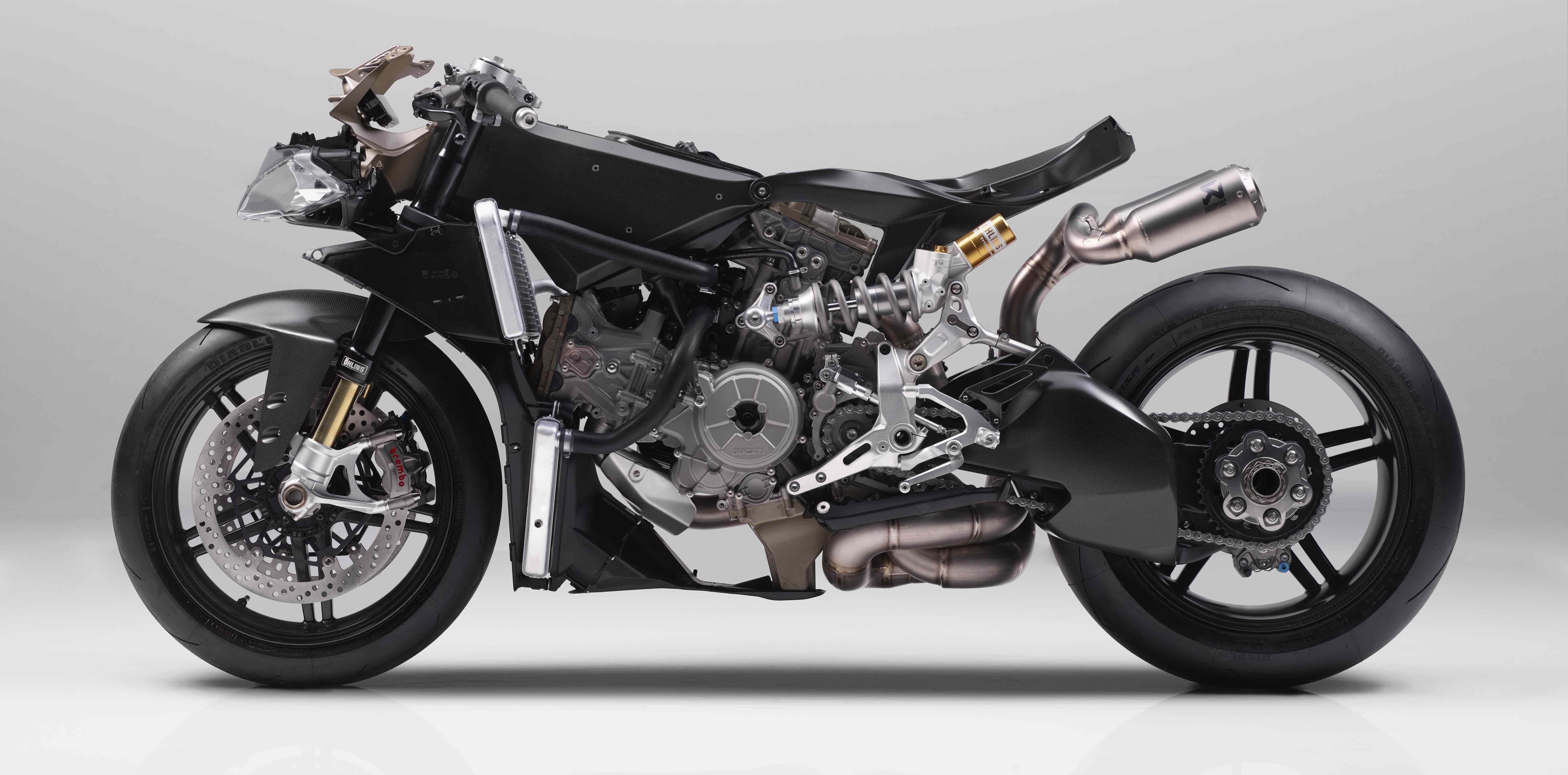 Superleggera-Naked