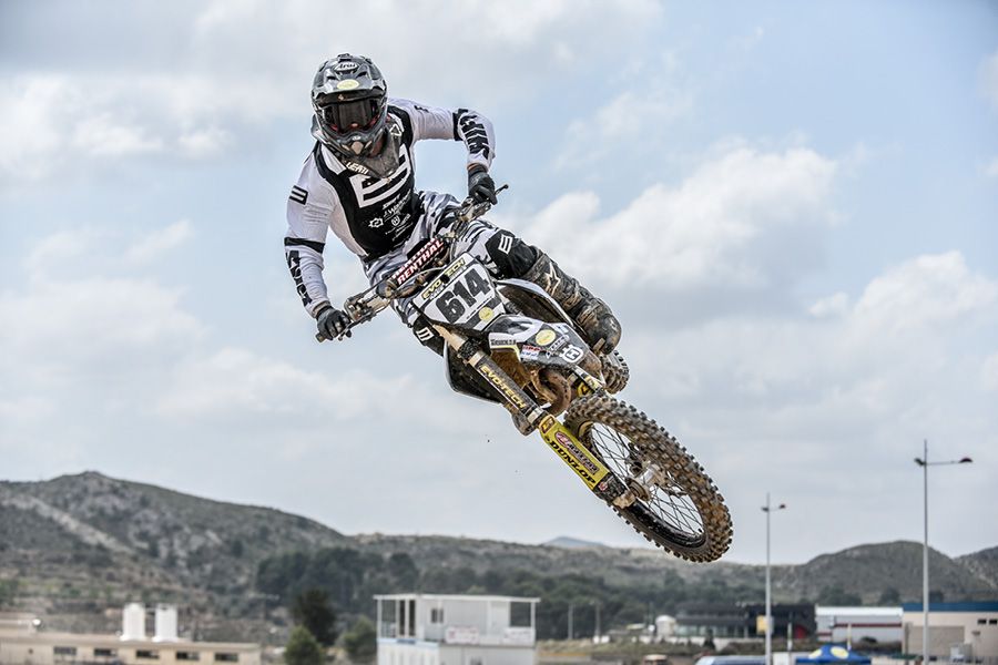 MX Bike jump Spain