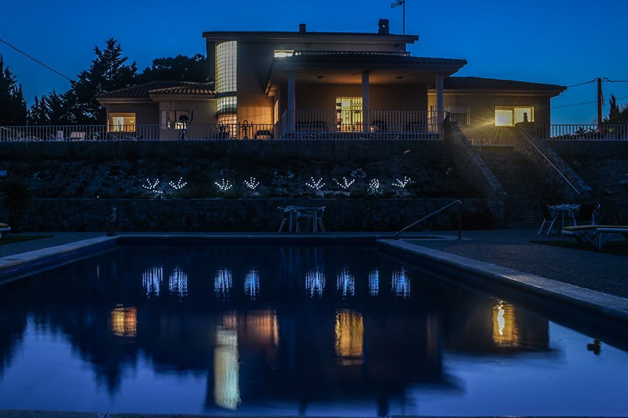 Paradise MX Villa in Spain by night