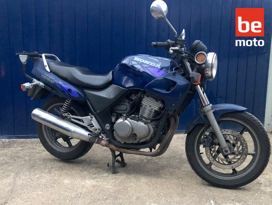 Honda CB500 1996 blue Right side static