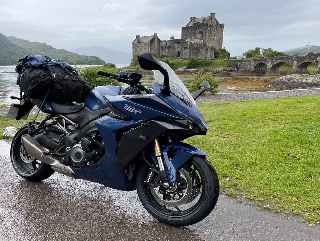 Suzuki GSXS-1000GT Eilean Donan Castle