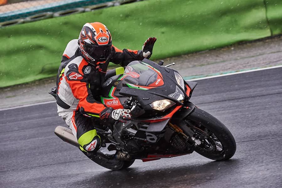 2020 Aprilia RSV4 Test Ride Cornering