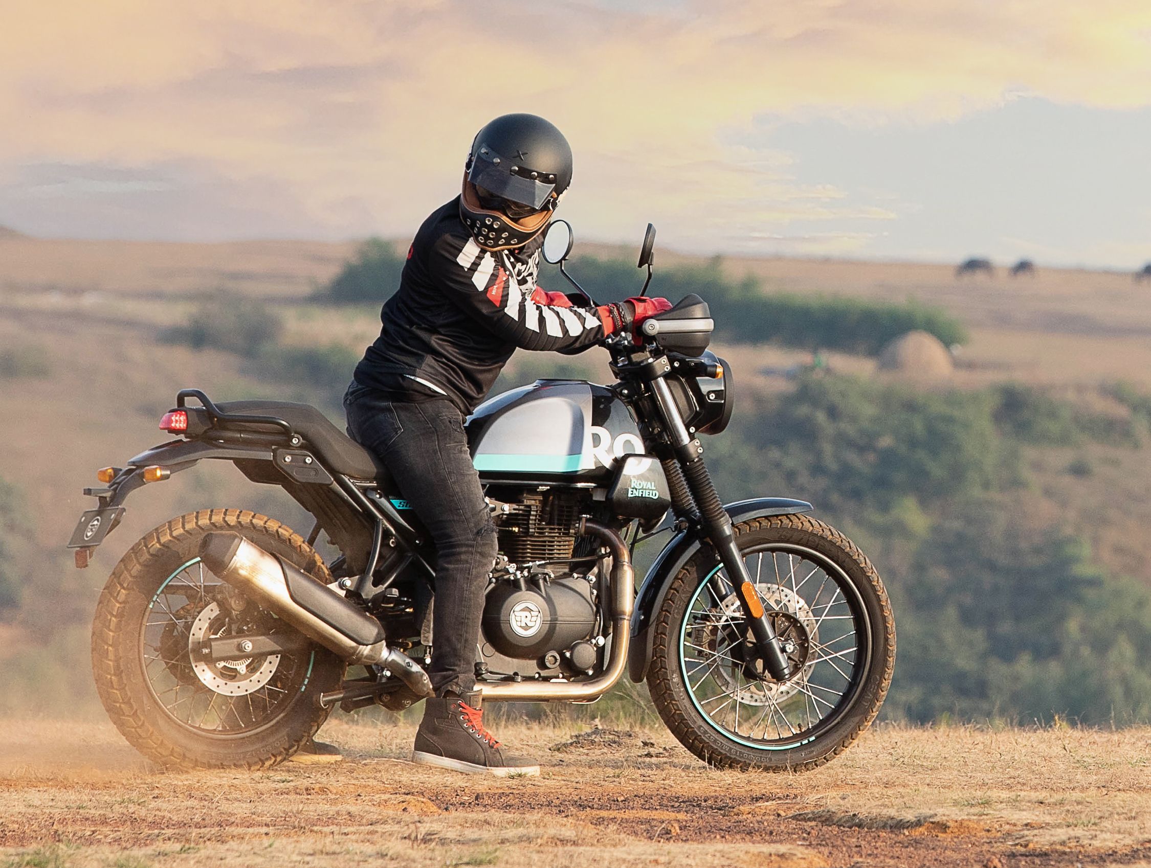 Royal Enfield Scram 411 off road