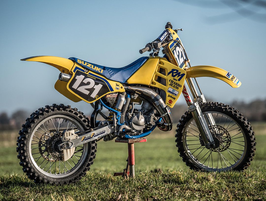 Suzuki RM125 in yellow