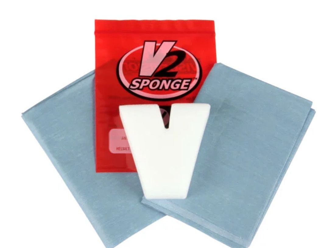 V2 Sponge Visor Cleaner Kit