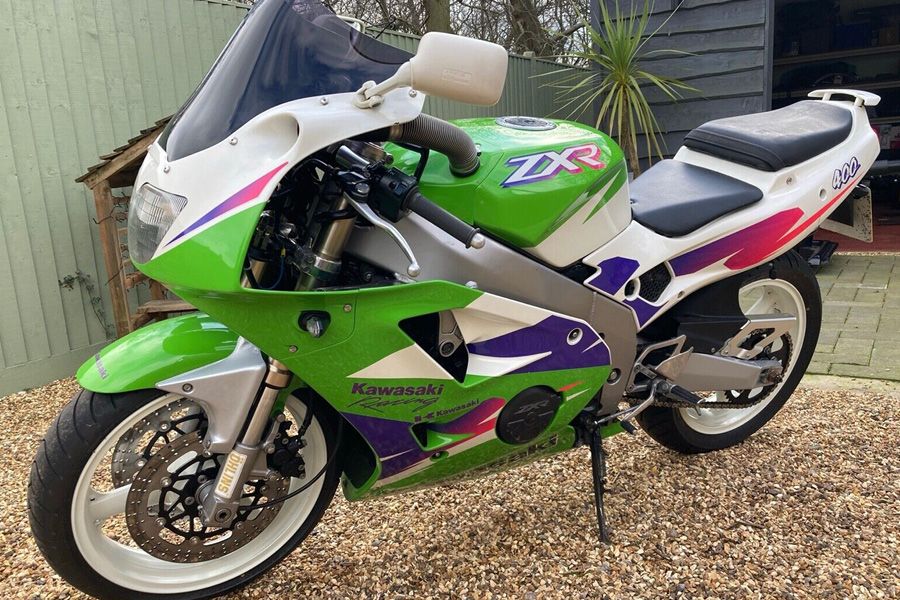 Kawasaki ZXR400 Side Profile