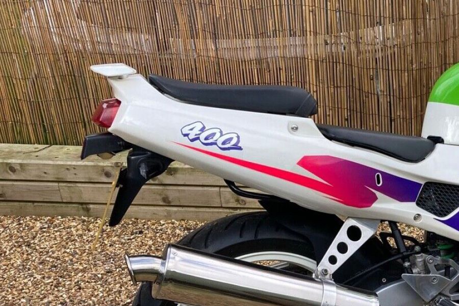 Kawasaki ZXR400 L Spoiler rear seat pillion passenger