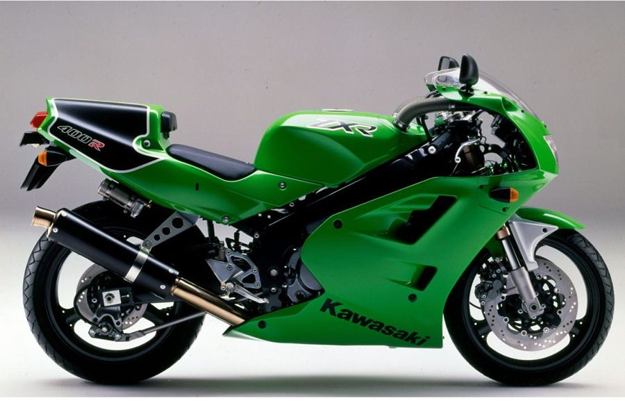  Kawasaki ZXR400R ZX400M side on static green studio