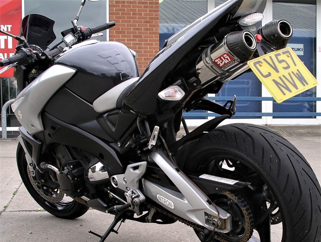 Suzuki GSX1300 B-King