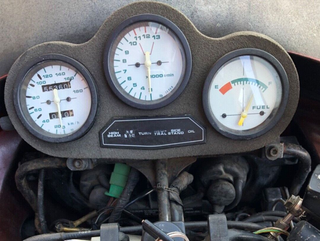 Suzuki GSX-R750R GR71G clocks display dash rev counter speedo fuel gauge