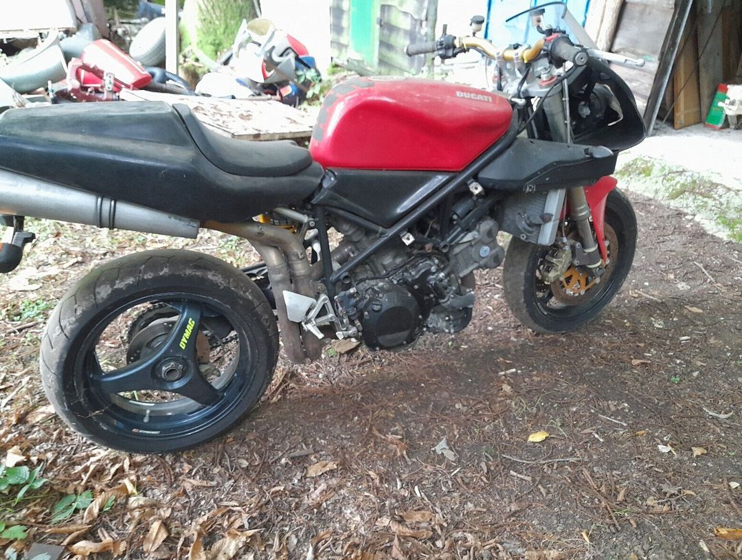 Ducati 916 project bike