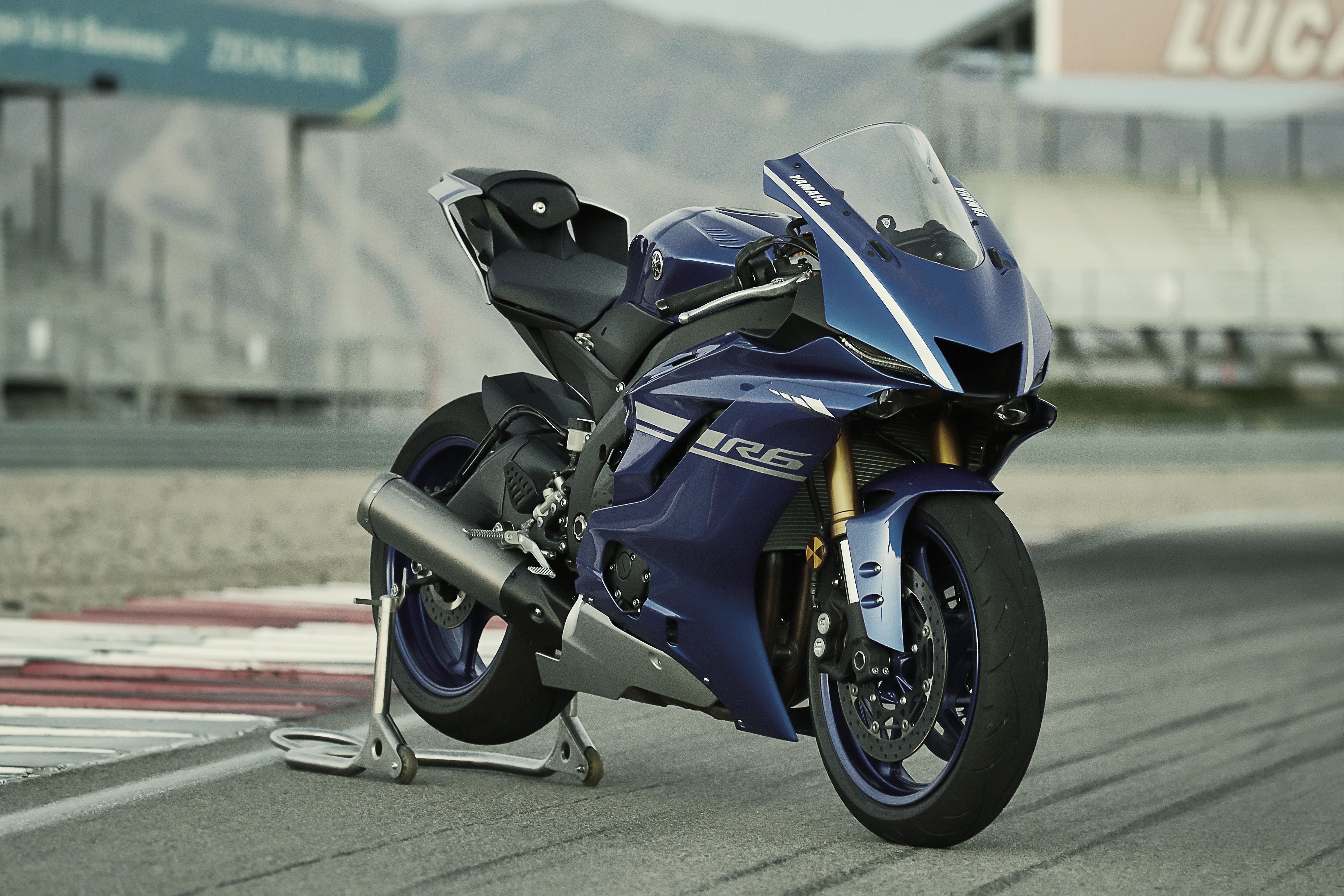 Supersport Motorcycles - Yamaha Motor