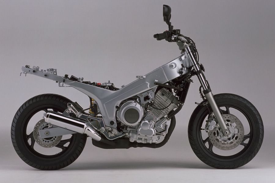Yamaha TDM850 2001 stripdown naked