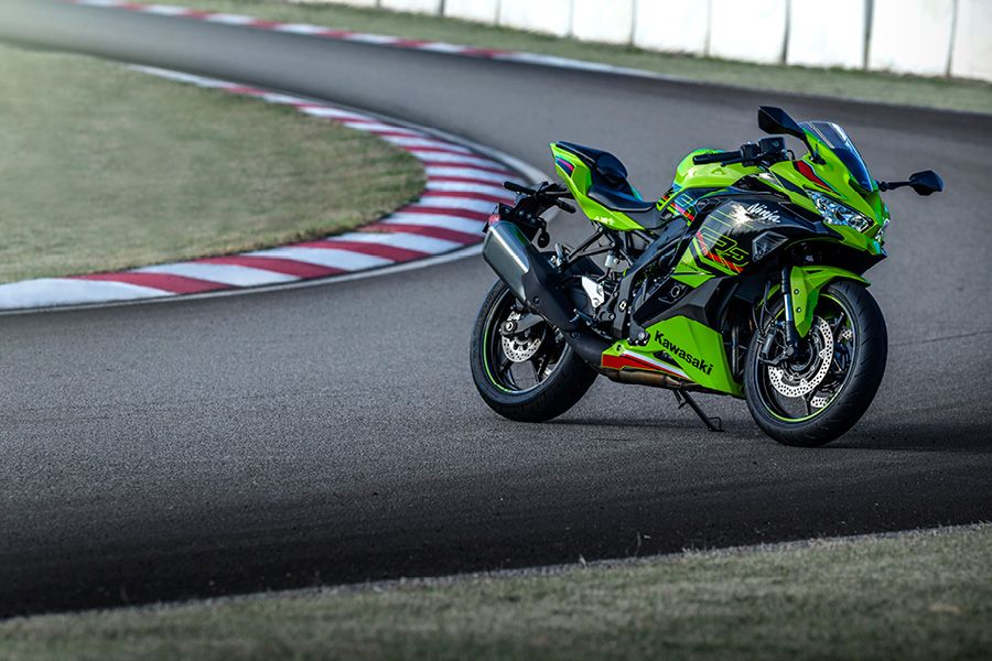 Kawasaki ZX-4RR 2023 On Track