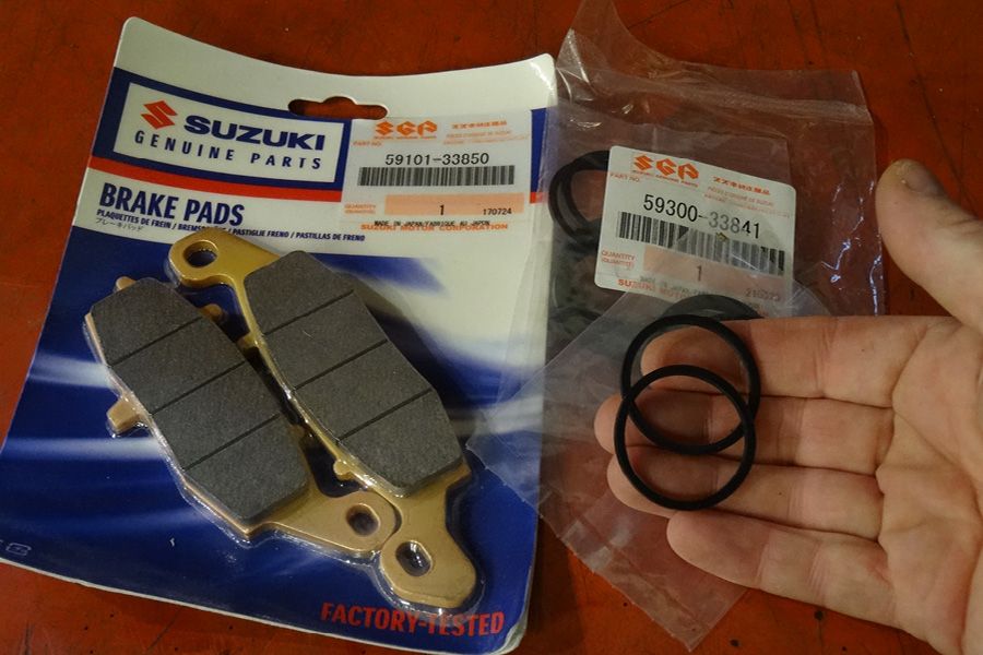 suzuki-brake-pads-and-seals-900-600-900x_